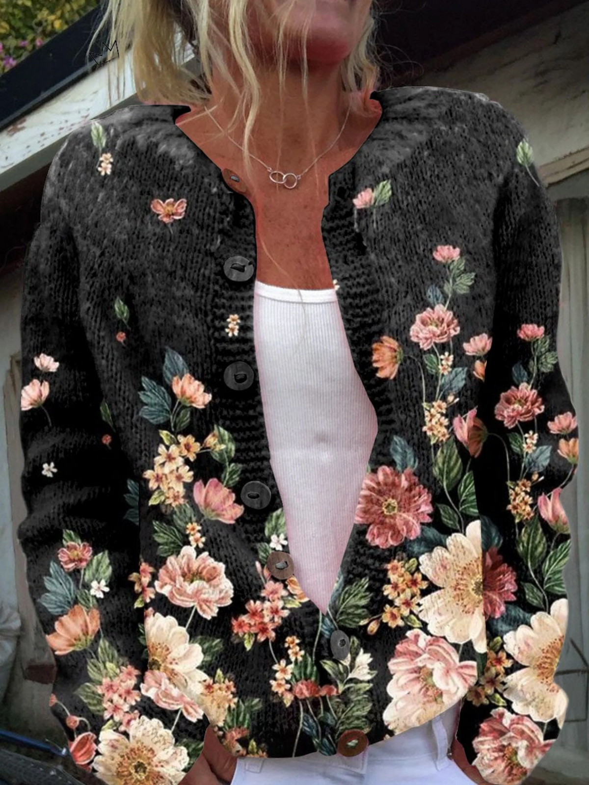 Ingrid | Zwart vest met bloemenprint